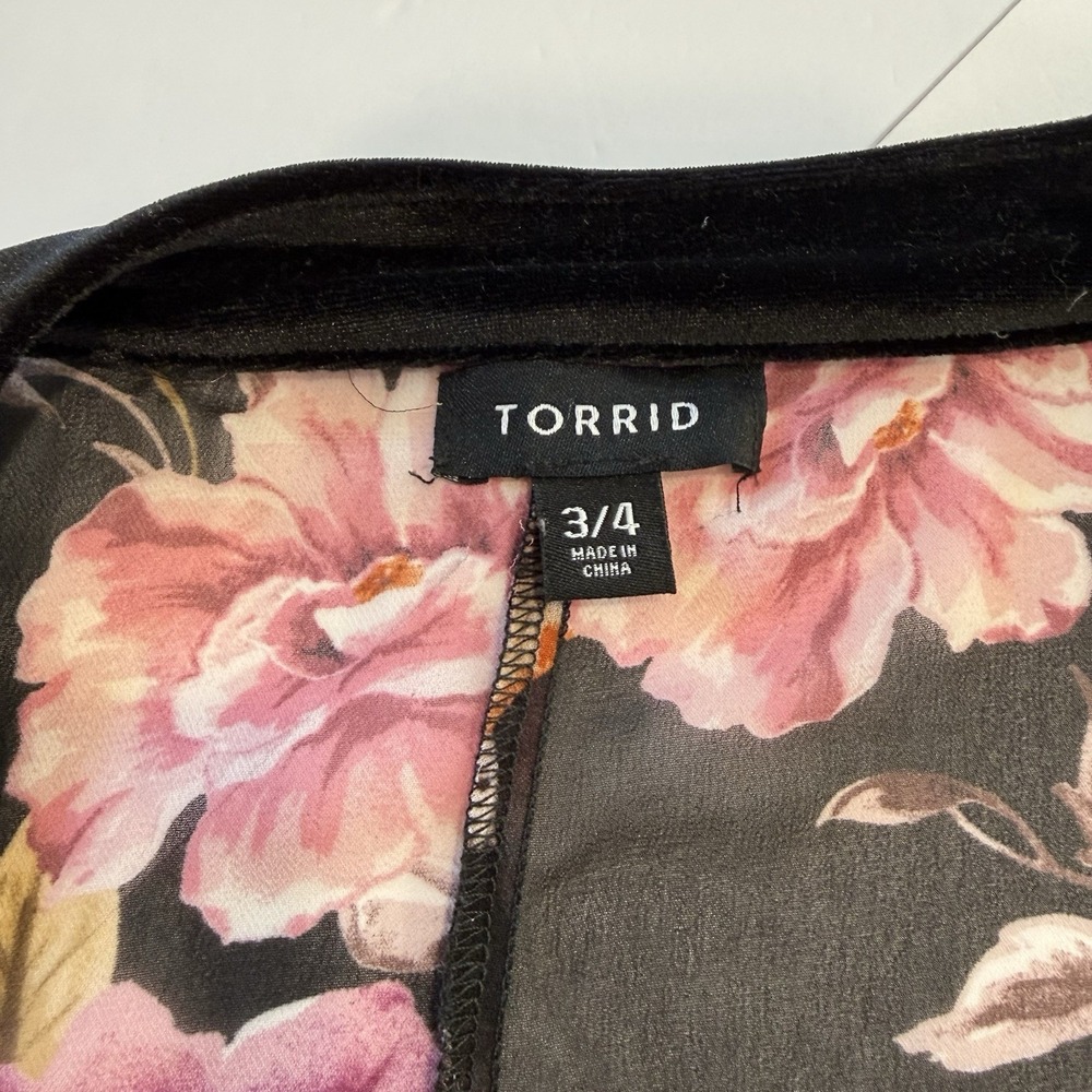 Torrid Pink Floral Black Velvet‎ Trim Chiffon Duster Open Kimono Boho Layers 4X - Picture 9 of 9